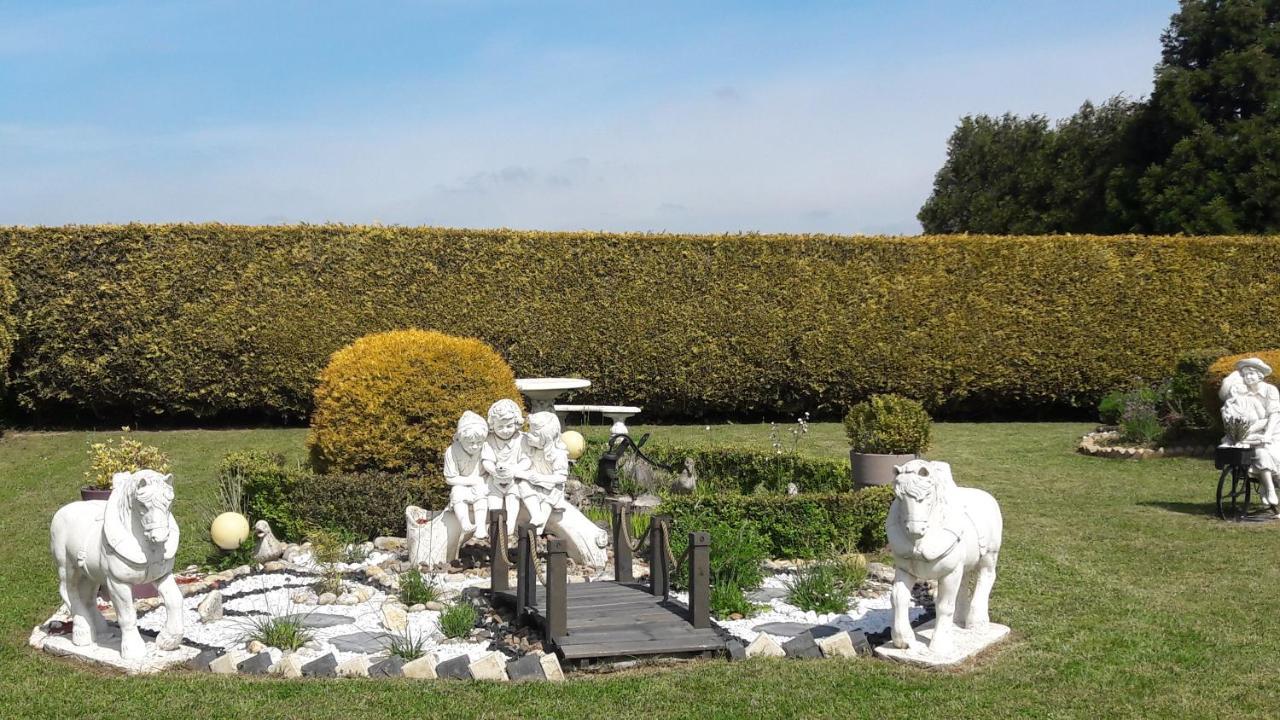 Maison D Hotes Salvatrice Rouvroy  エクステリア 写真