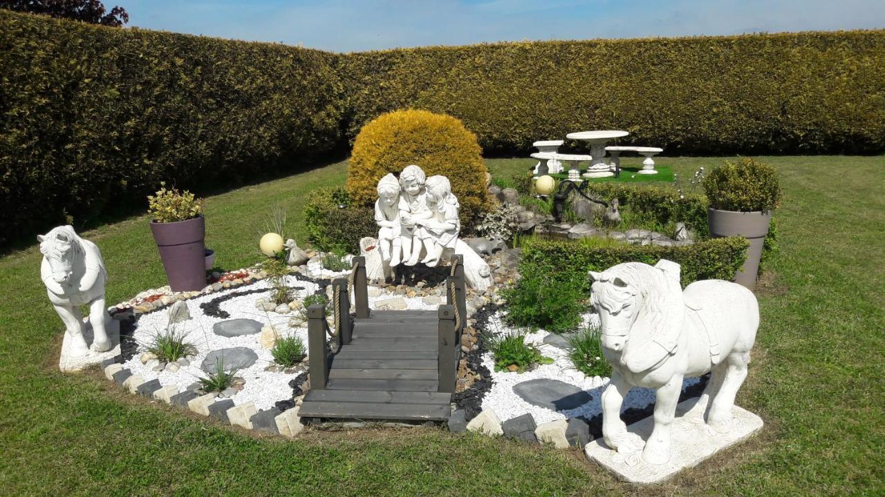 Maison D Hotes Salvatrice Rouvroy  エクステリア 写真