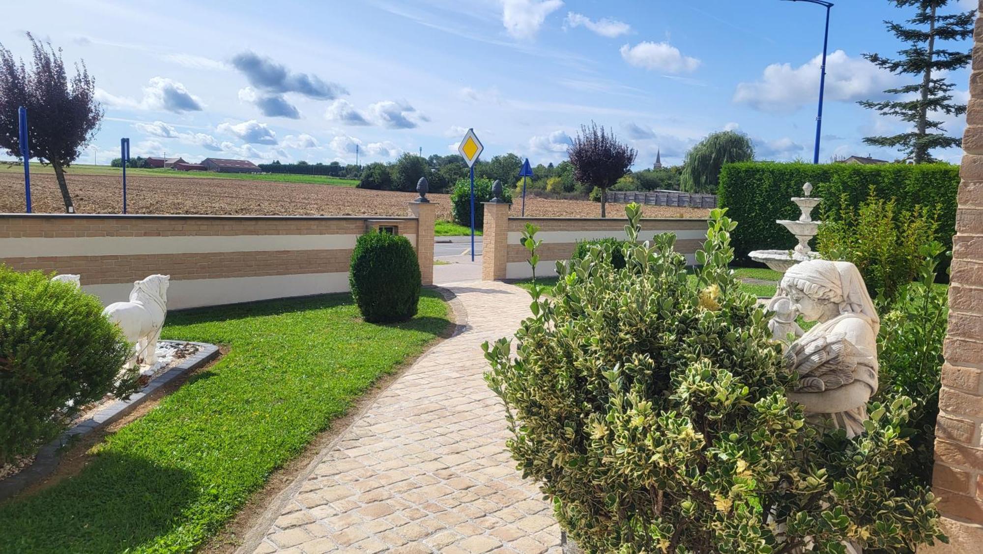 Maison D Hotes Salvatrice Rouvroy  エクステリア 写真